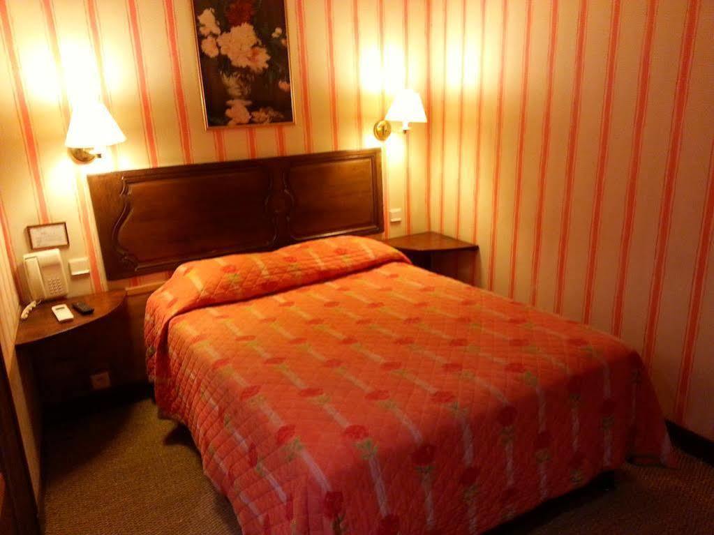 Hotel Du Lys Paris Luaran gambar